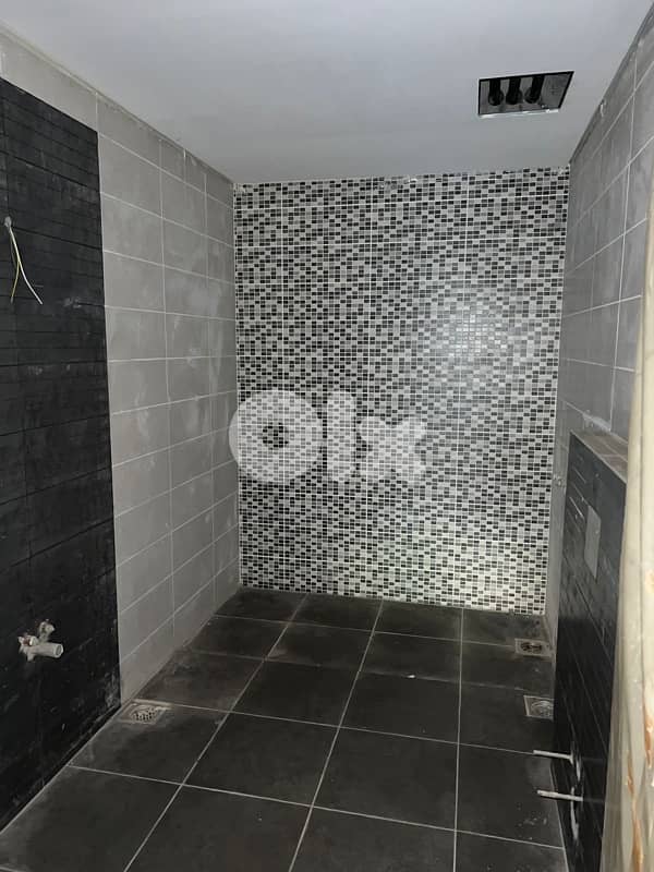 apartment with garden for sale in adma 0