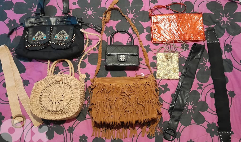 مجموعة من ملابس وأحذية وإكسسوارات نسائية 15