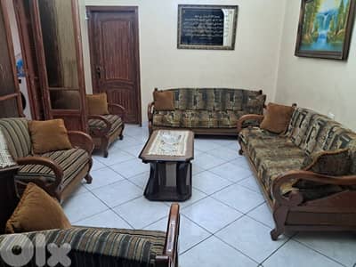 صالون وغرفة جلوس ولوحات