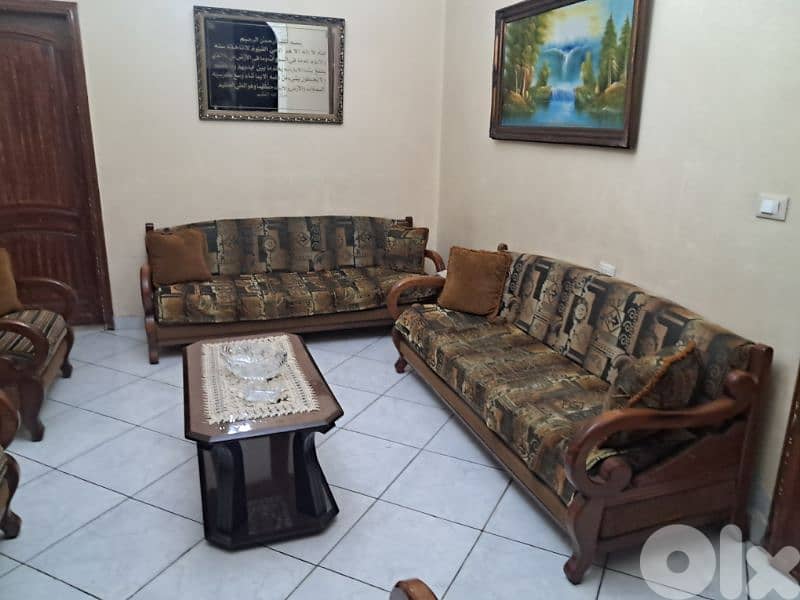 صالون وغرفة جلوس ولوحات 1