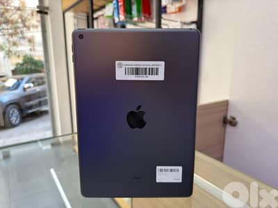 Apple iPad (8th-gen) 32Gb Like New:  - Mint Condition