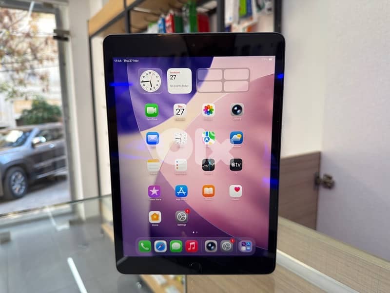 Apple iPad (8th-gen) 32Gb Like New:  - Mint Condition 1