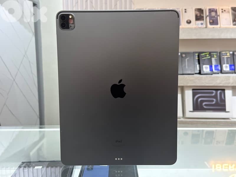 Apple iPad Pro (12.9) (4th Gen) 256Gb Like New: -Mint Condition 0