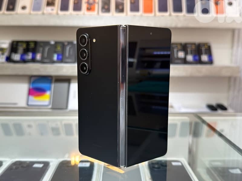 Samsung Z Fold 5 256Gb/12Ram Like New: - Mint Condition 0