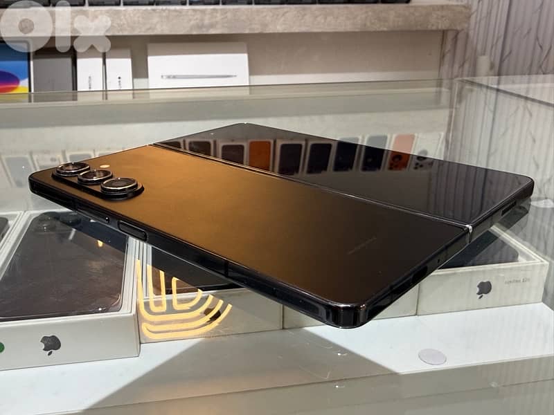 Samsung Z Fold 5 256Gb/12Ram Like New: - Mint Condition 2