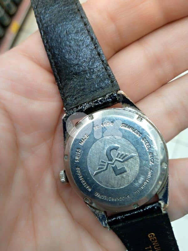 3 vintage Swiss watches winding all for 50$ 5