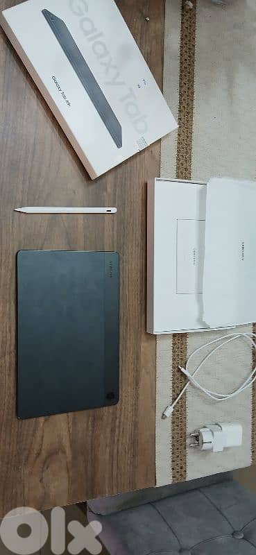 sumsung a9 plus tablet used like new ma 2elo sene السعر قابل للتفاوض 1
