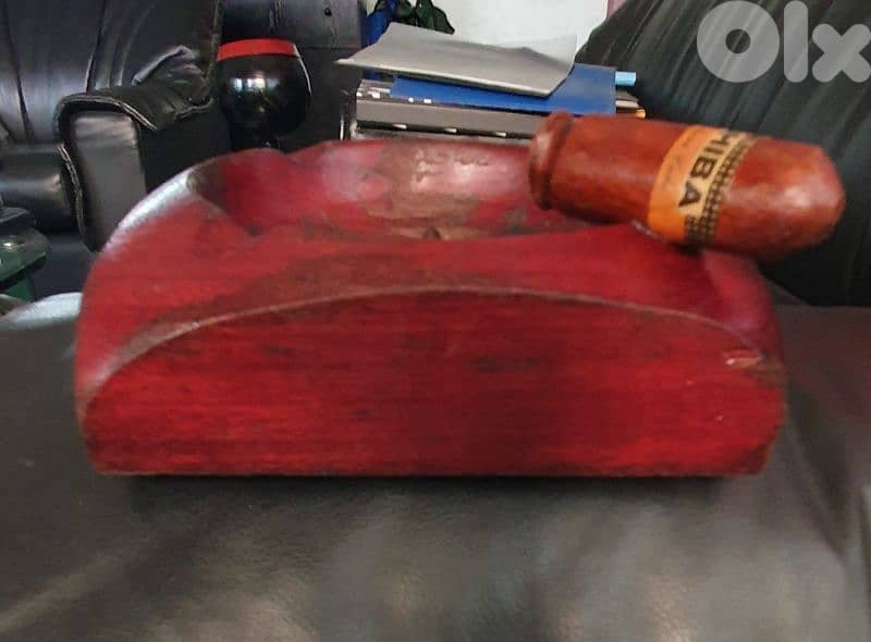 منفضة & فيل خشب ابانوس و نقط عاج شغل يدوي 2