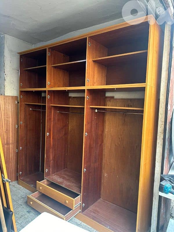 اوضة نوم سويدي تختين ملبسة قشر شبه جديدة مع فرشات 2