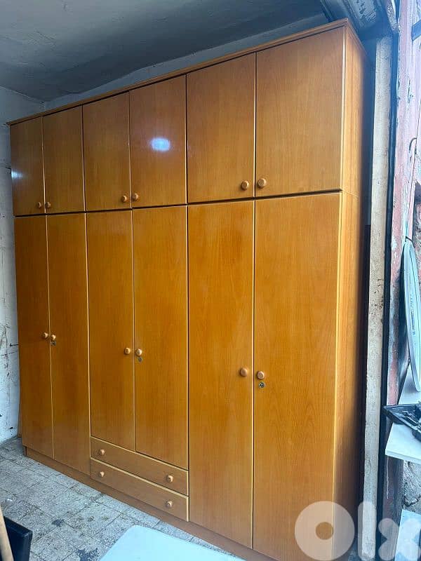 اوضة نوم سويدي تختين ملبسة قشر شبه جديدة مع فرشات 3