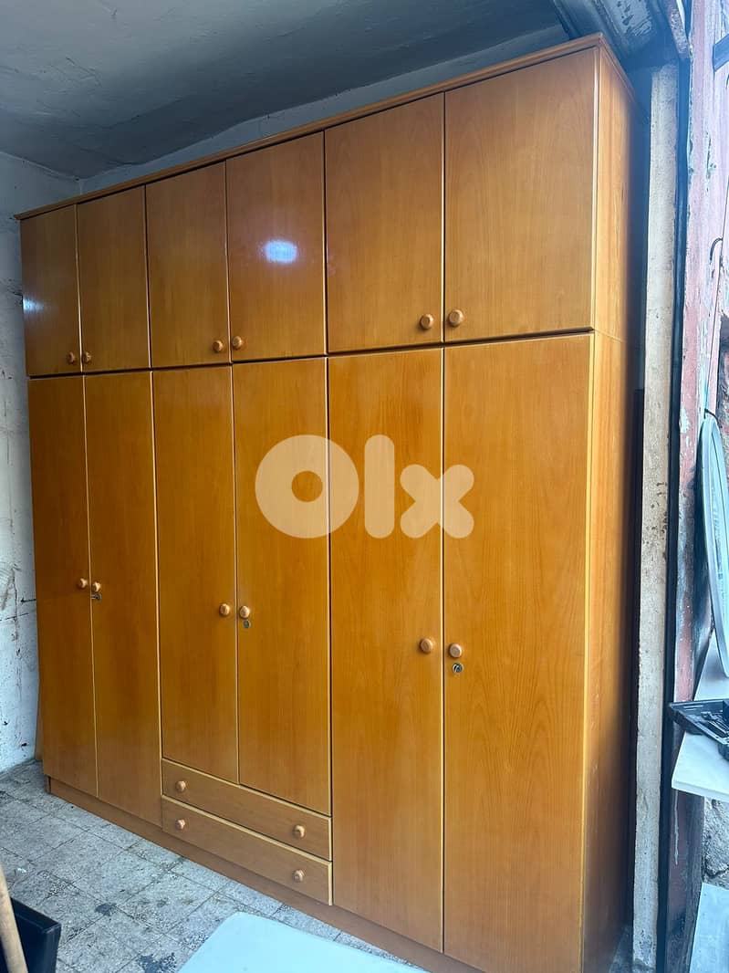 اوضة نوم سويدي تختين ملبسة قشر شبه جديدة مع فرشات 6