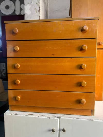 شفنيرة سويدي خمس جوارير شبه جديدة