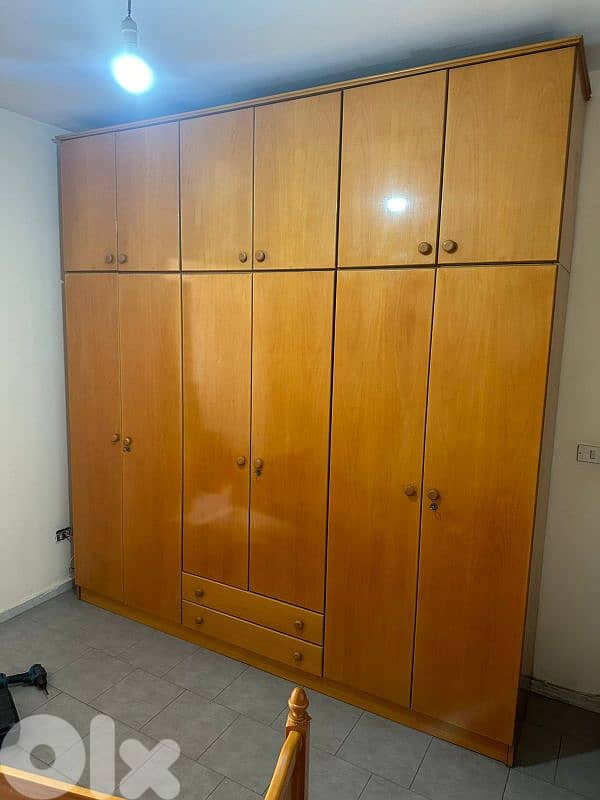 اوضة نوم سويدي طابقين تختين شبه جديدة مع فرشات 1