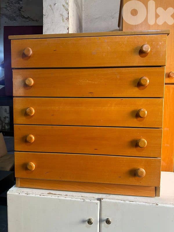 اوضة نوم سويدي طابقين تختين شبه جديدة مع فرشات 5