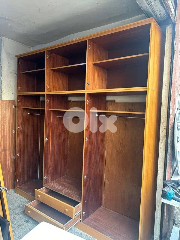 خزانة ست درف طابقين سويدي ملبسة قشر شبه جديدة 3