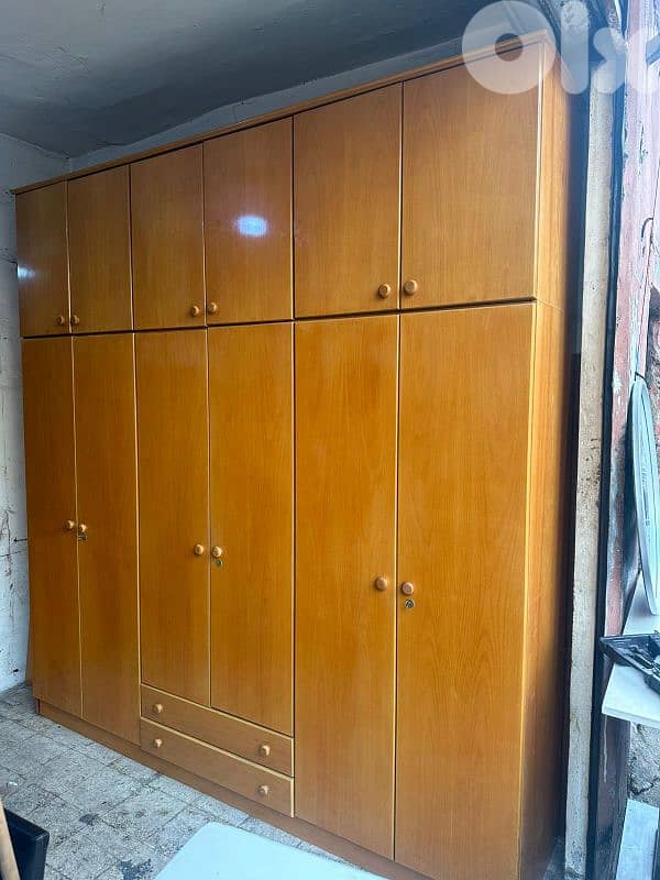 خزانة ست درف طابقين سويدي ملبسة قشر شبه جديدة 4