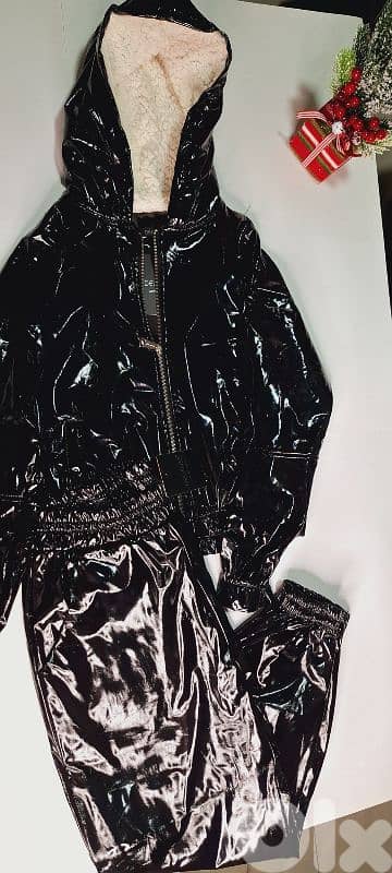 جاكيت وبنطالون