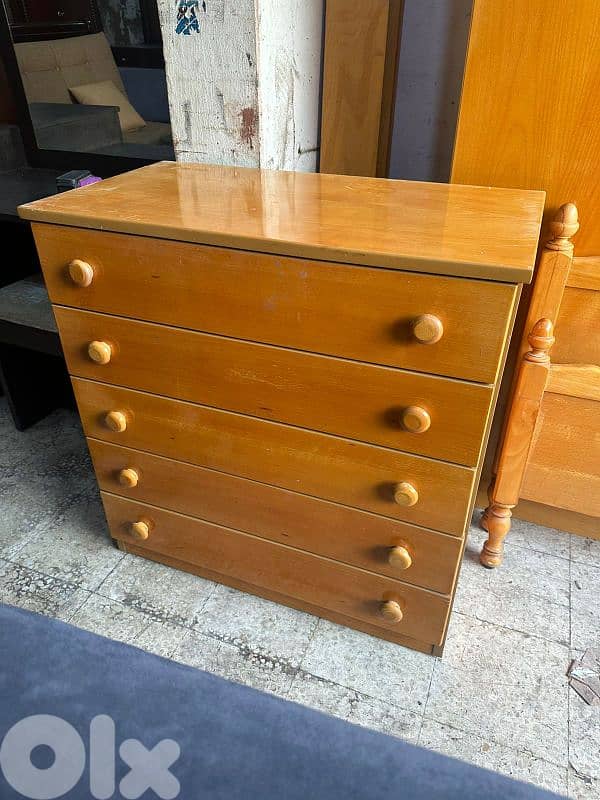 تختين مفرد خشب زان سويدي شبه جديد مع فرشات اتنين وشفنيرة 5