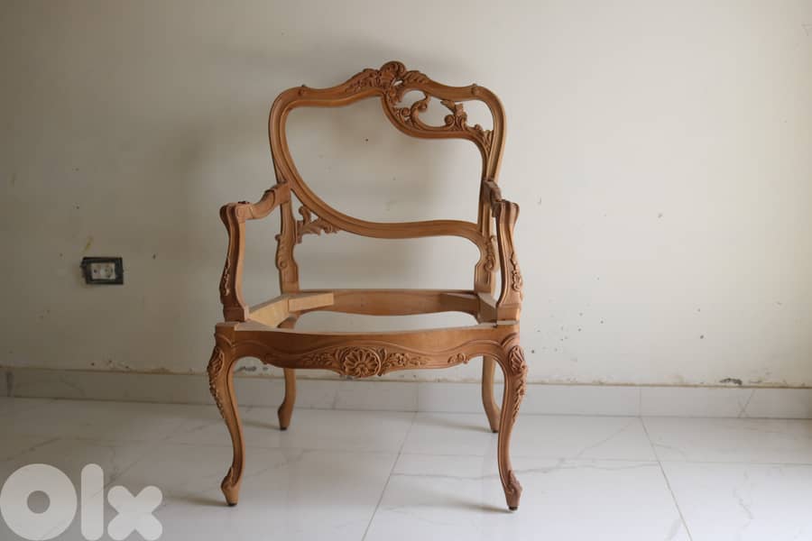 High-Quality Wooden Furniture for Sale – Hand-Crafted & Well-Maintaine 4