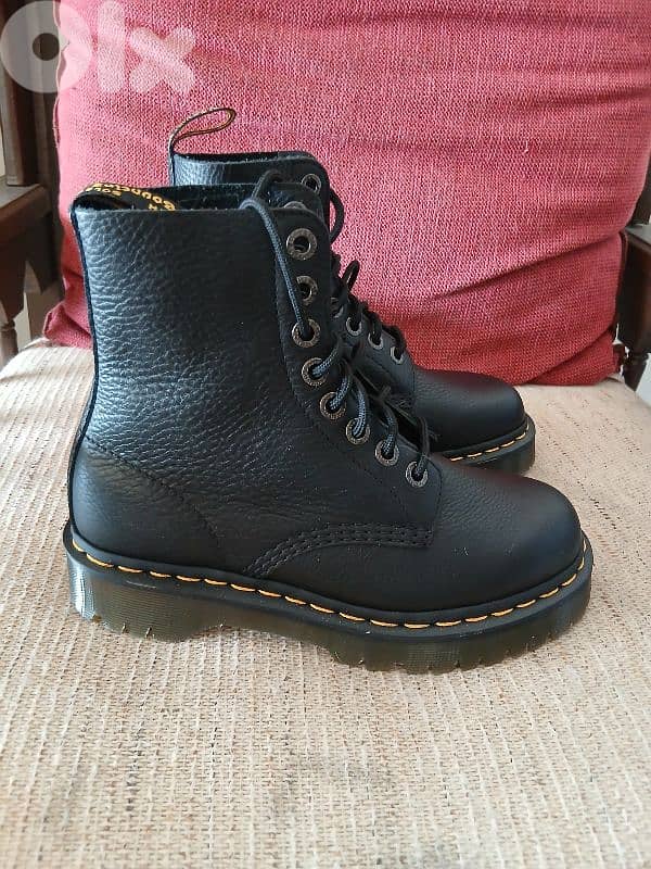 dr martens 1