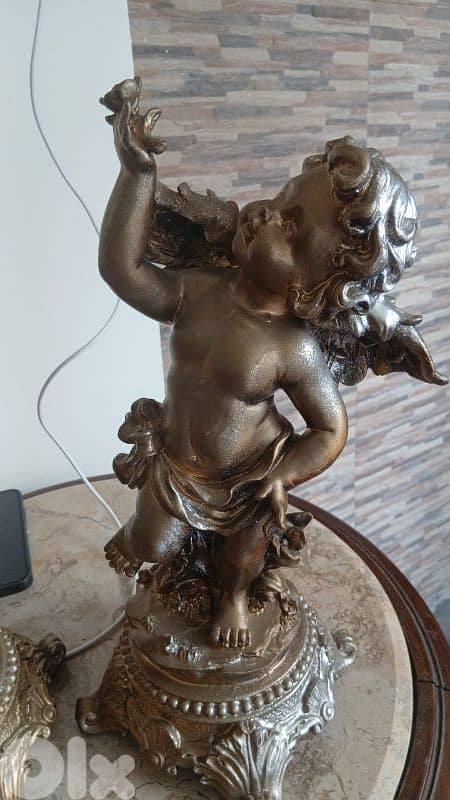 مجسمين تنين ب ٢٥ $ 2