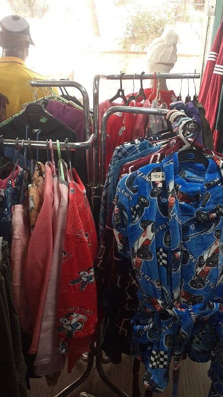 مانيكان وستاندات وتعاليق 5