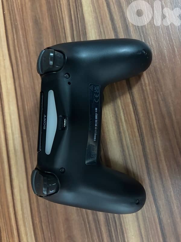 ps4 controller used like new ( used for couple of days ) 2
