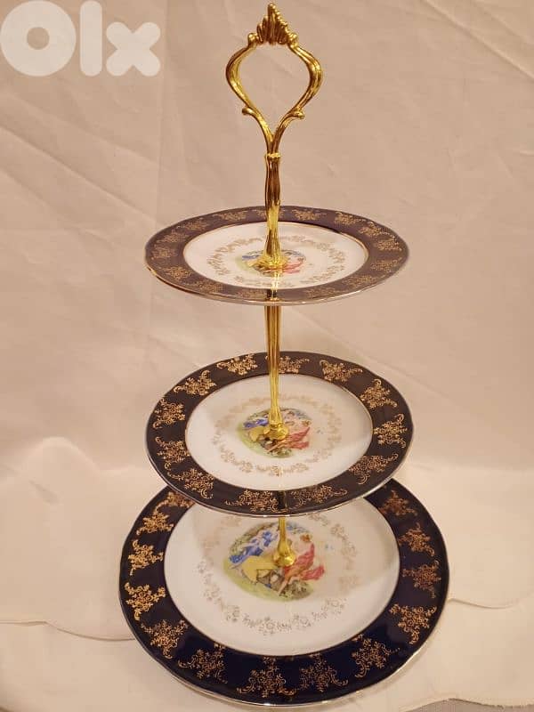 مضيفة بورسلان تشيكية أنتيك مختومة 0