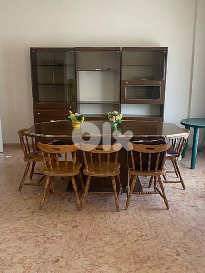 سفرا 8كراسي مع مكتبه