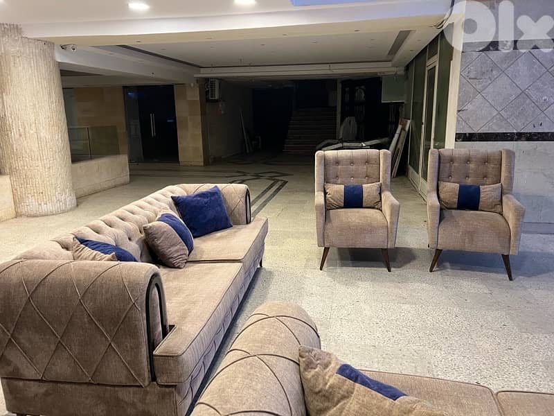 صالون جديد مستخدم اسبوع 4 قطع كلو زان 0