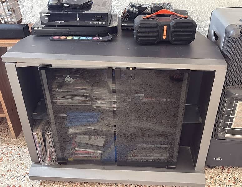 طاولة تلفيزيون 0