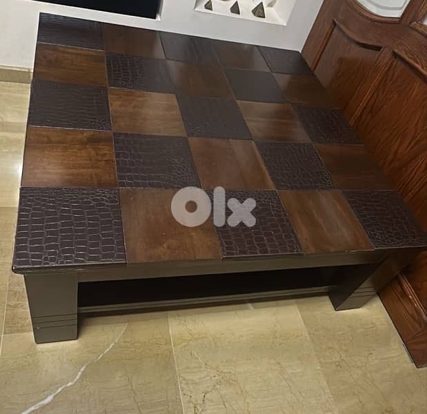 beautiful wood table 0