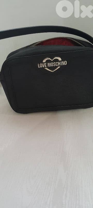 moschino 0