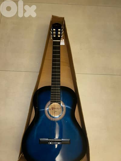 Brand New Classical Guitar 03778395