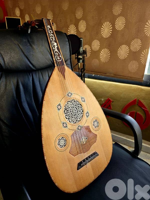 عود لبناني صناعة نقولا الحارس 1996 Lebanese Oud by Nicolas Al Hares 3