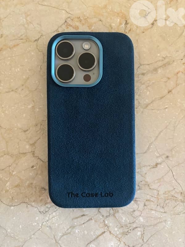 Iphone 15 pro Premium Alcantara case 7