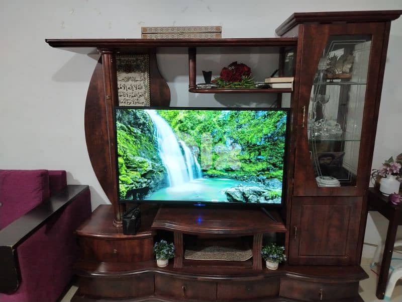 مكتبة كبيرة مع ازاز 0