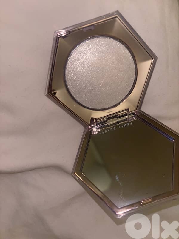 fenty beauty diamond bomb without box 1
