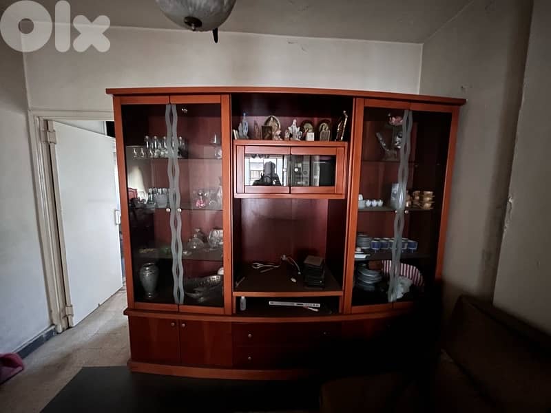 ‏خزانة خشب كرزي 5