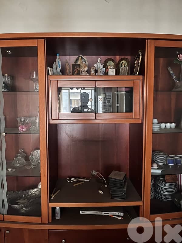 ‏خزانة خشب كرزي 6