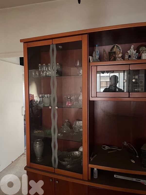 ‏خزانة خشب كرزي 7