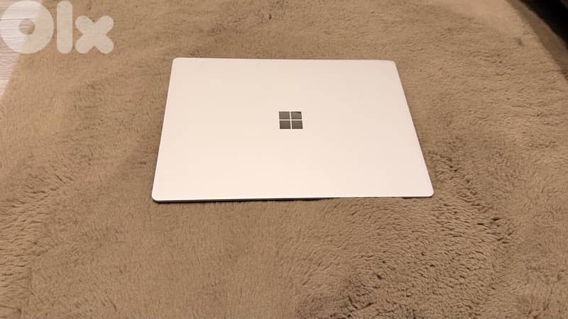 Microsoft laptop NO SCRATCHES AT ALL not laggy 0