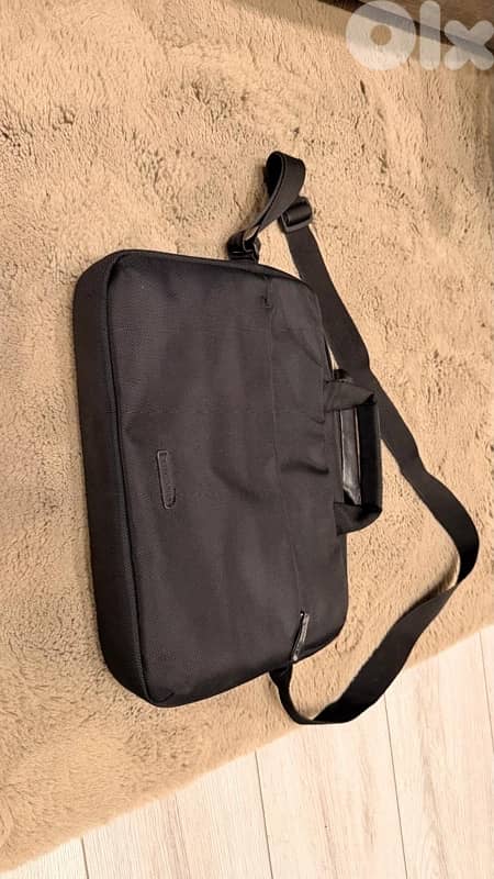 Microsoft laptop NO SCRATCHES AT ALL not laggy 2