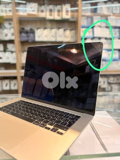 Used macbook air 15.3 m4 16/256 gb