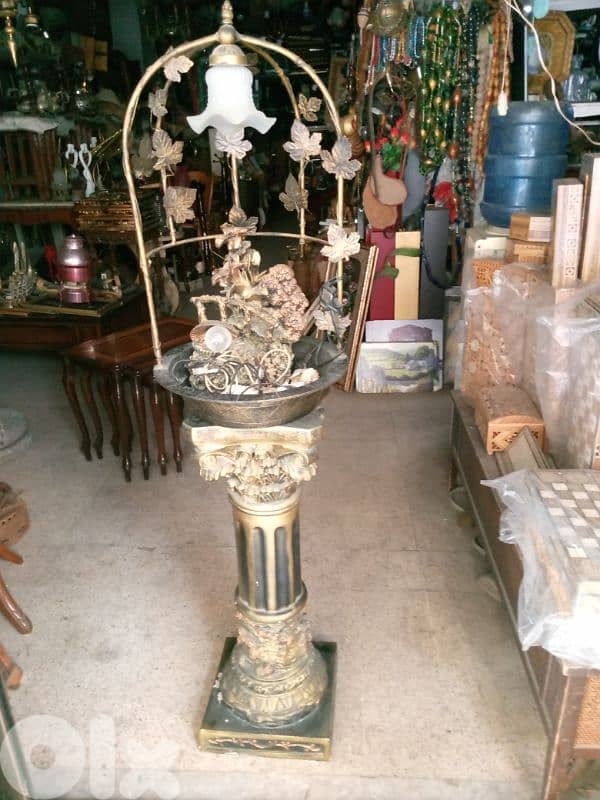 نافورة ماي قديمة مع عامود رازين 2