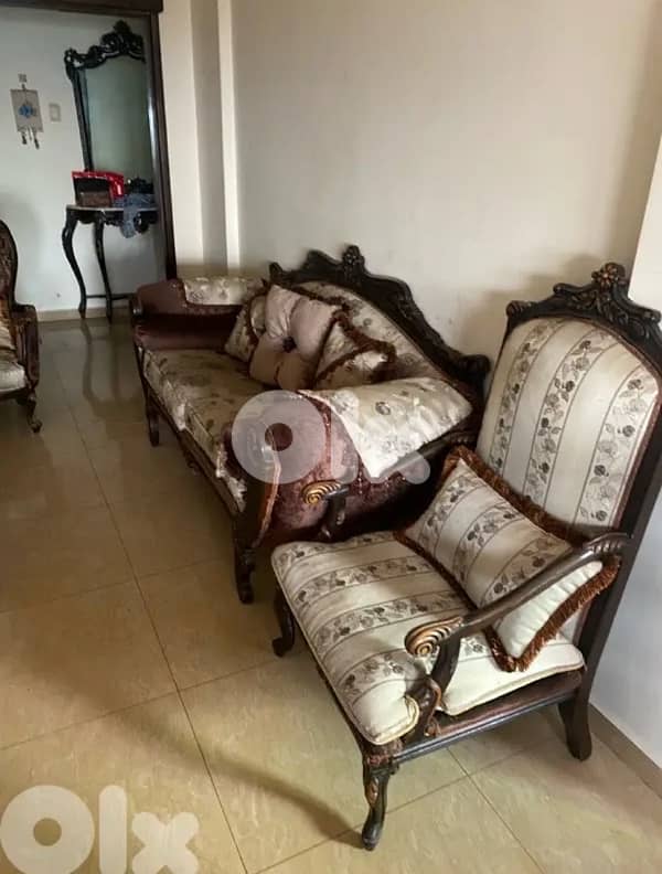 صالون كامل خشب زين قلعة ٨ قطع ب ٢٠٠$ يا بلاش يعني 1