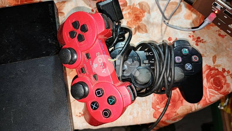 for parts, ps2 slim + 2 controllers + 1 PS3 copy controller 1