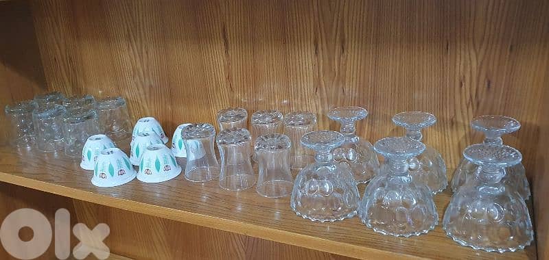 ٢٤  كاسات  مشكلين  مرتبين  كلن ١٥ $  بيروت الاشرفية   ٠٣٧٢٣٨٩٥ 2