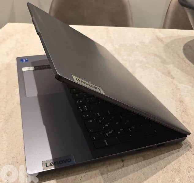 Lenovo IdeaPad Slim 3 1