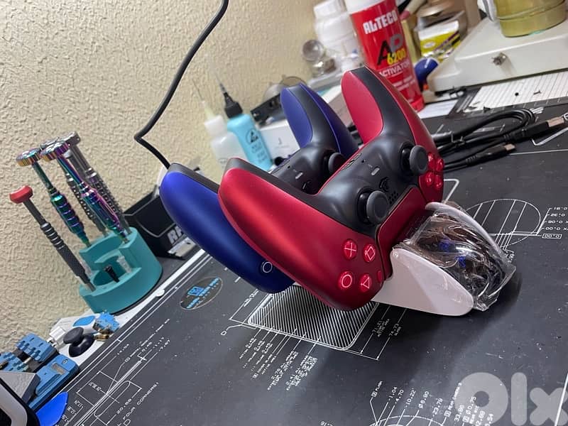 PS5 Controller Charging Station 1